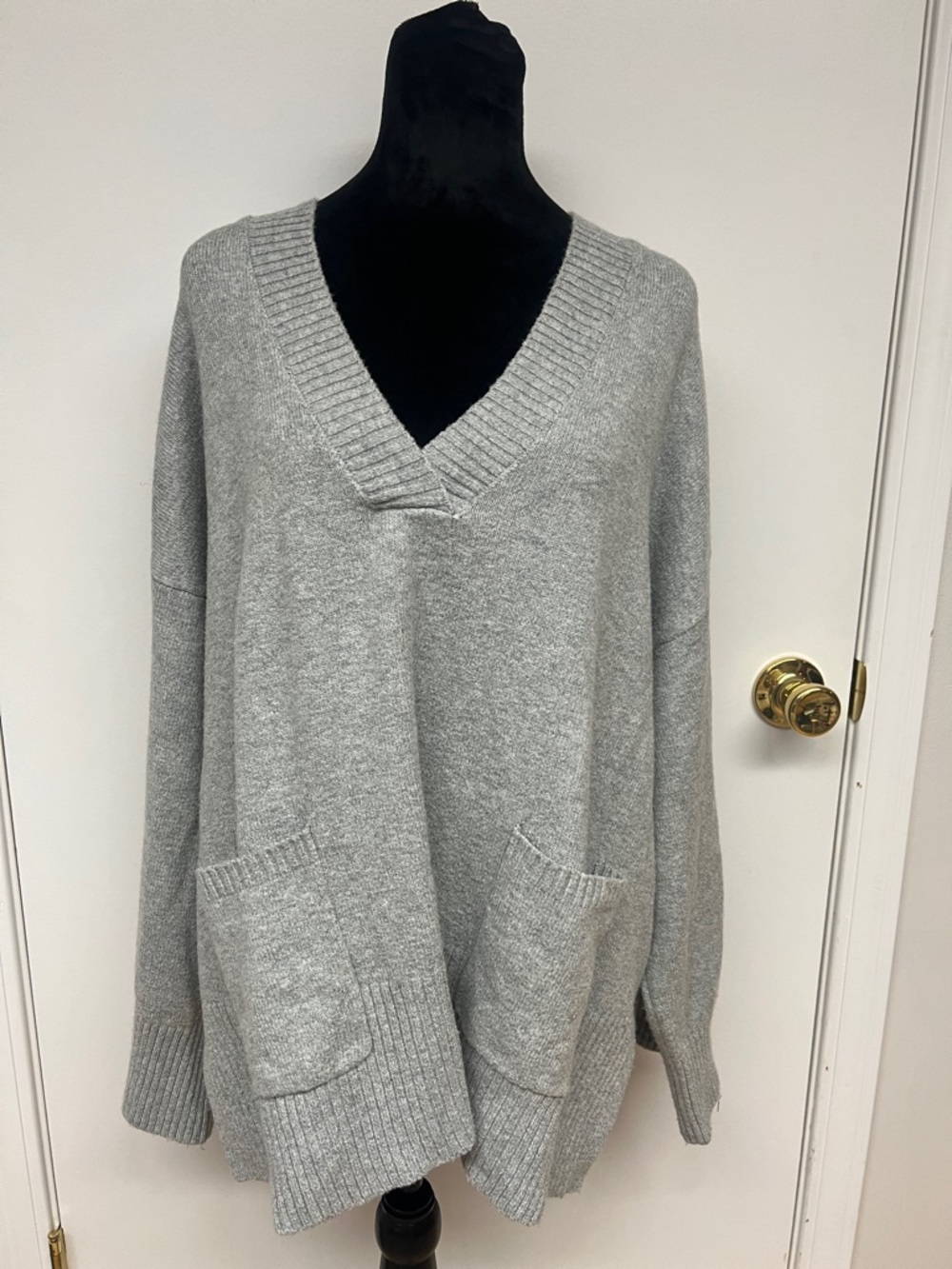 LOFT Gray V-Neck Pocket Sweater